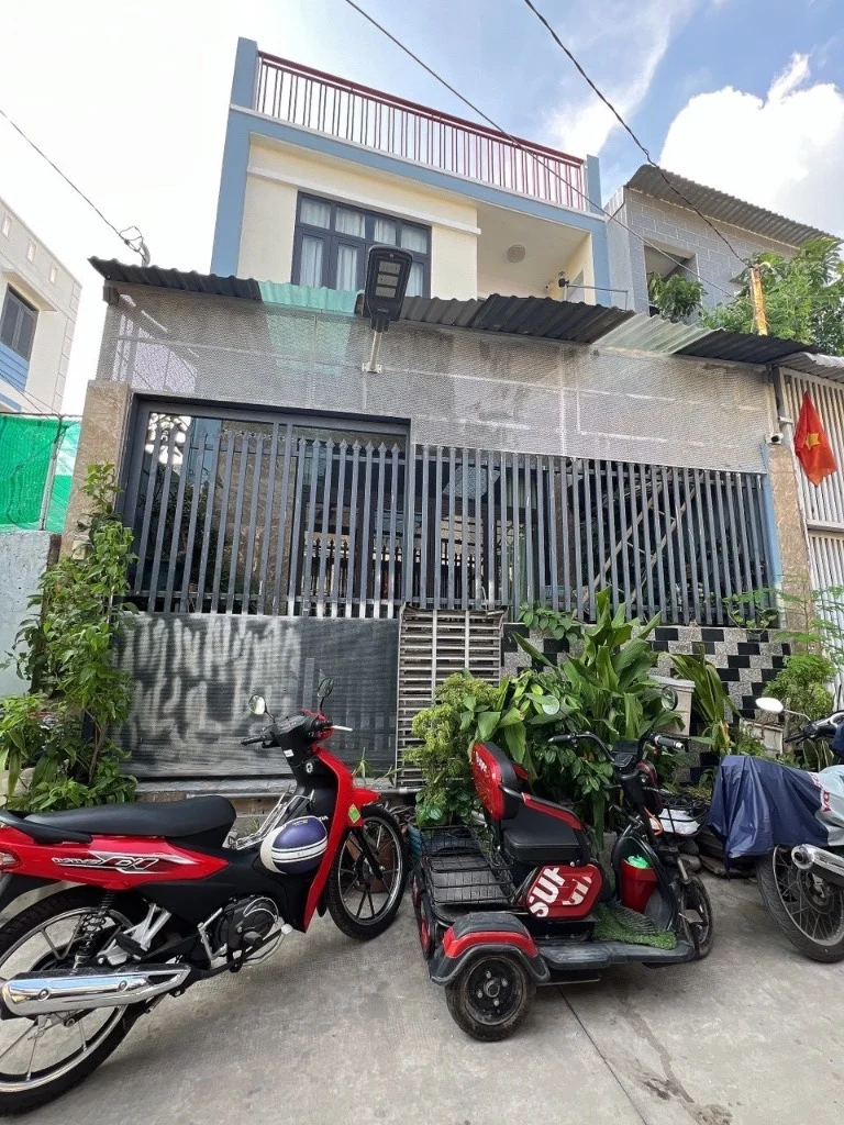 Bán nhà đường Bình Chiểu, Thủ Đức, 2 tầng 3PN, gần Cầu Gò Dưa, phường Tam Bình, giá 4.3 tỷ