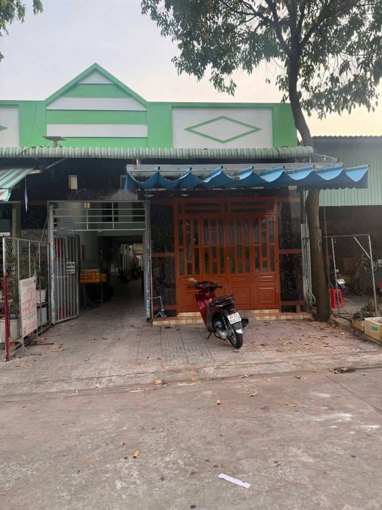 HIẾM, BÁN DÃY TRỌ GẦN ECOLAKE, SÁT KCN MỸ PHƯỚC III, 150M² CHỈ 895 TRIỆU, THU NHẬP ỔN ĐỊNH
