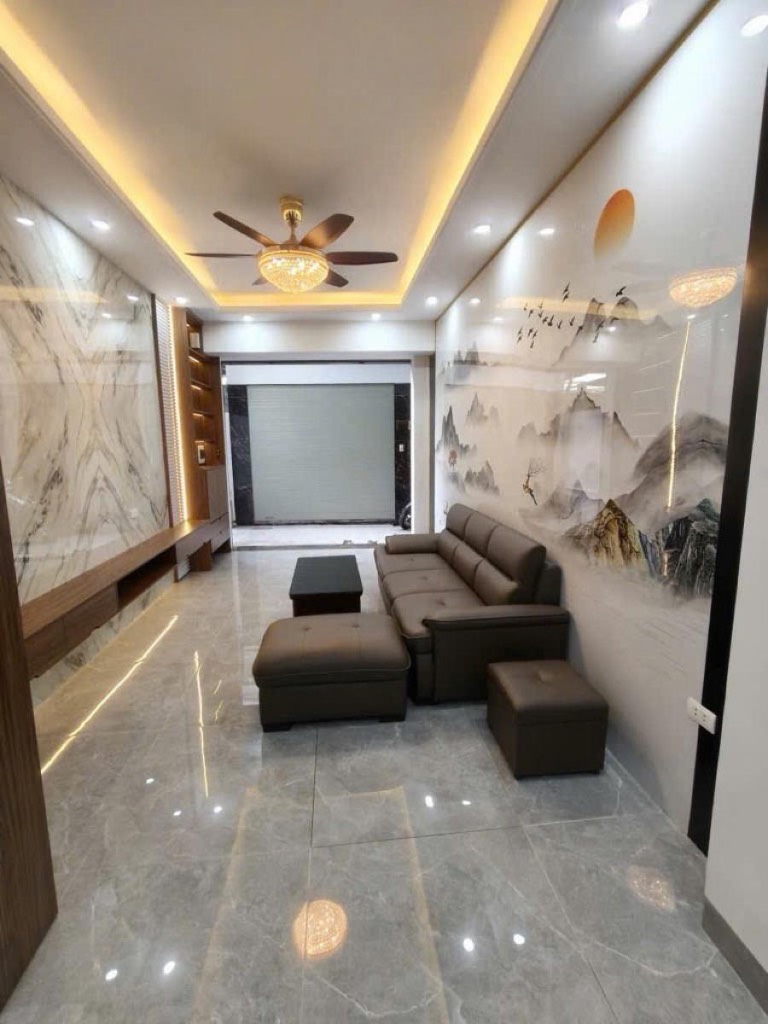 Bán gấp nhà Hồ Tùng Mậu, dt 32m, 5 tầng, ngõ ba gác tránh full đồ, giảm mạnh 500tr giá còn 8,4 tỷ