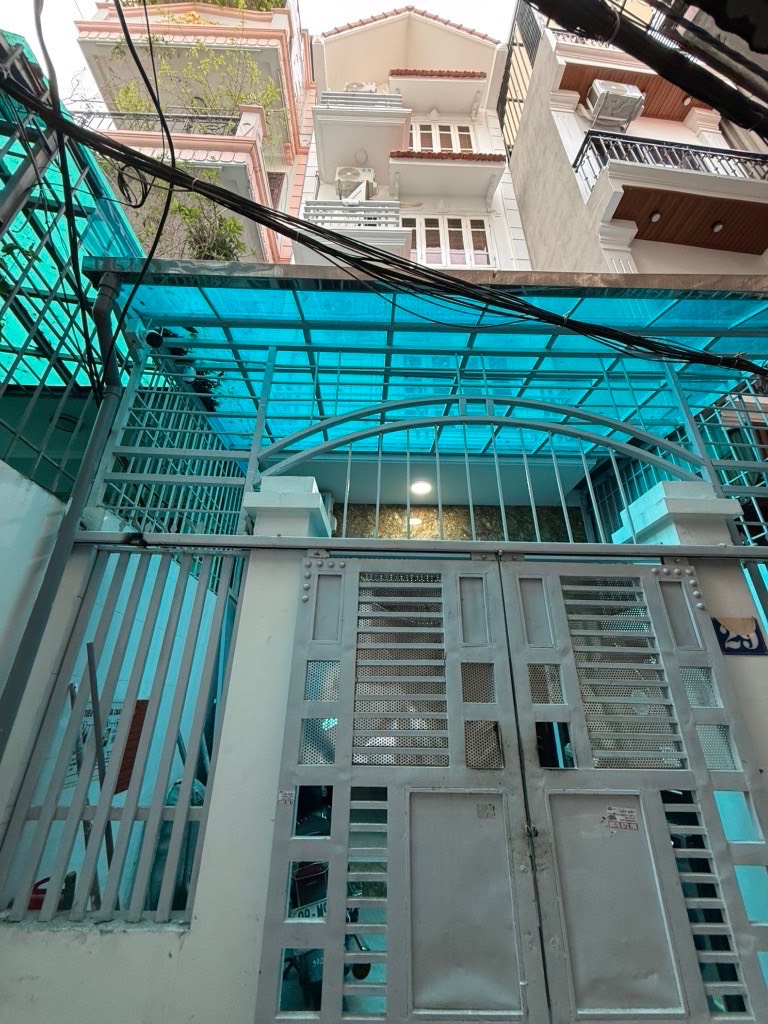 Hiếm, bán nhà Minh Khai, 5 tầng 56m2, 4m mặt tiền 7 phòng khép kín, ngõ nông rộng 3 bước ra phố