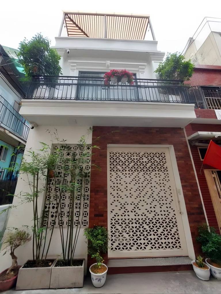 Bán nhà phường Bàn Cờ Quận 3, 63m2, căn góc 2 mặt thoáng, xe hơi vào nhà