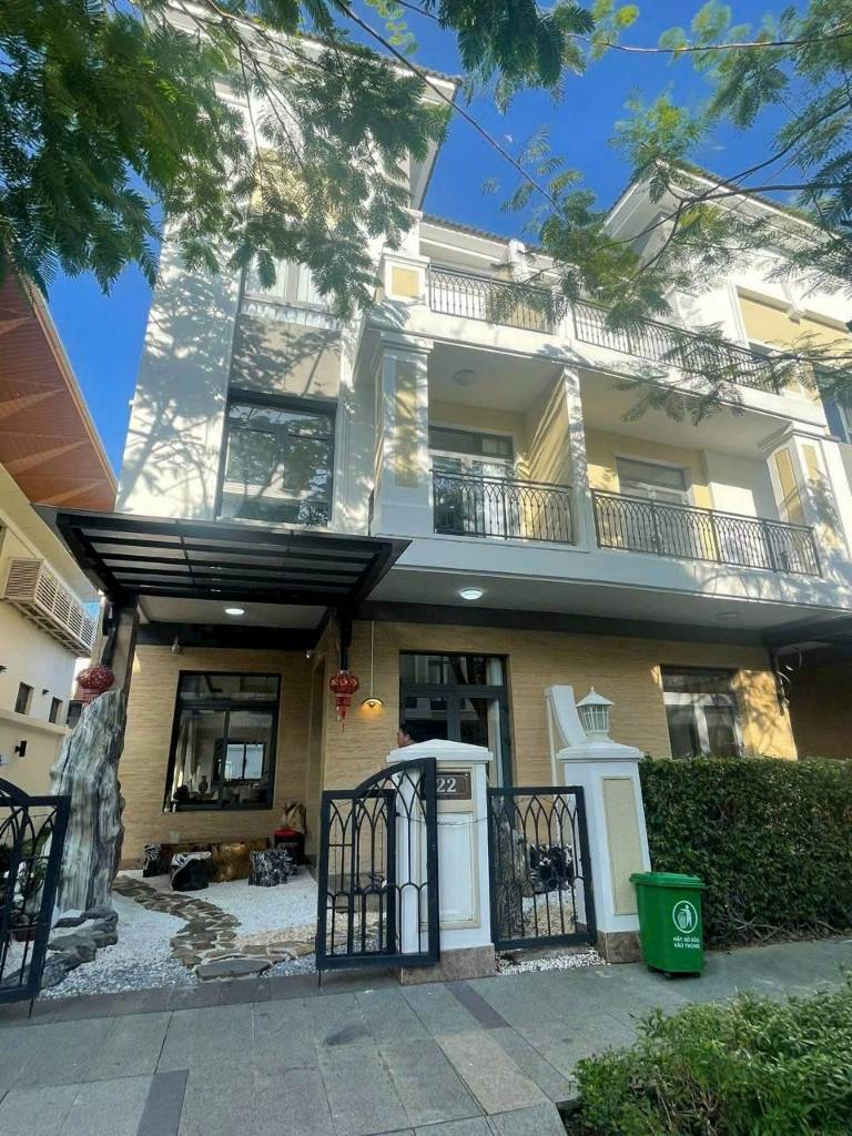 BÁN BIỆT THỰ VEROSA KHANG ĐIỀN, GẦN VÒNG XOAY LIÊN PHƯỜNG, 148M2 4 TẦNG, NỘI THẤT ĐẸP, 25.5 TỶ TL