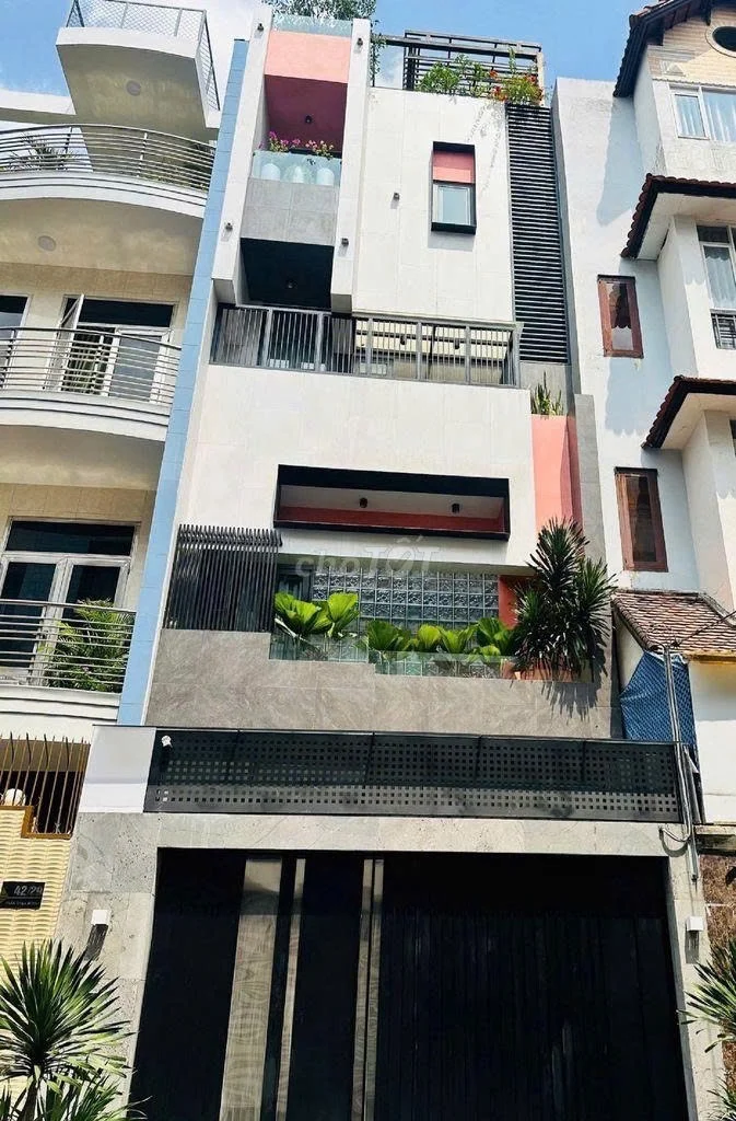 Tối thời điểm hiện tại trang chủ okvip có bao nhiều trang thành viên được hiện thị trên trang chủ nhà Trần Hưng Đạo Quận 1, hẻm xe hơi, 6pn 6wc kinh doanh tự do, ngay Chợ Bến Thành