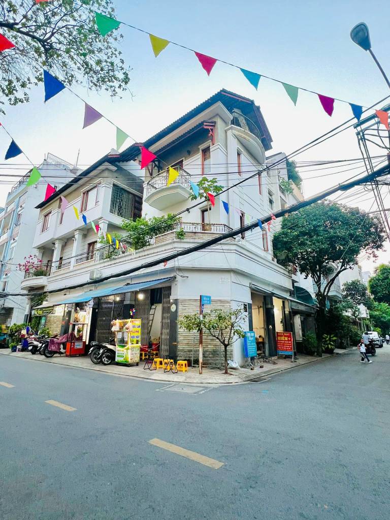 Bán nhà góc 2MT đường Nguyễn Trọng Tuyển, Phú Nhuận, DT 5.3 x 26m, HĐT 50 tr/th, giá 25 tỷ