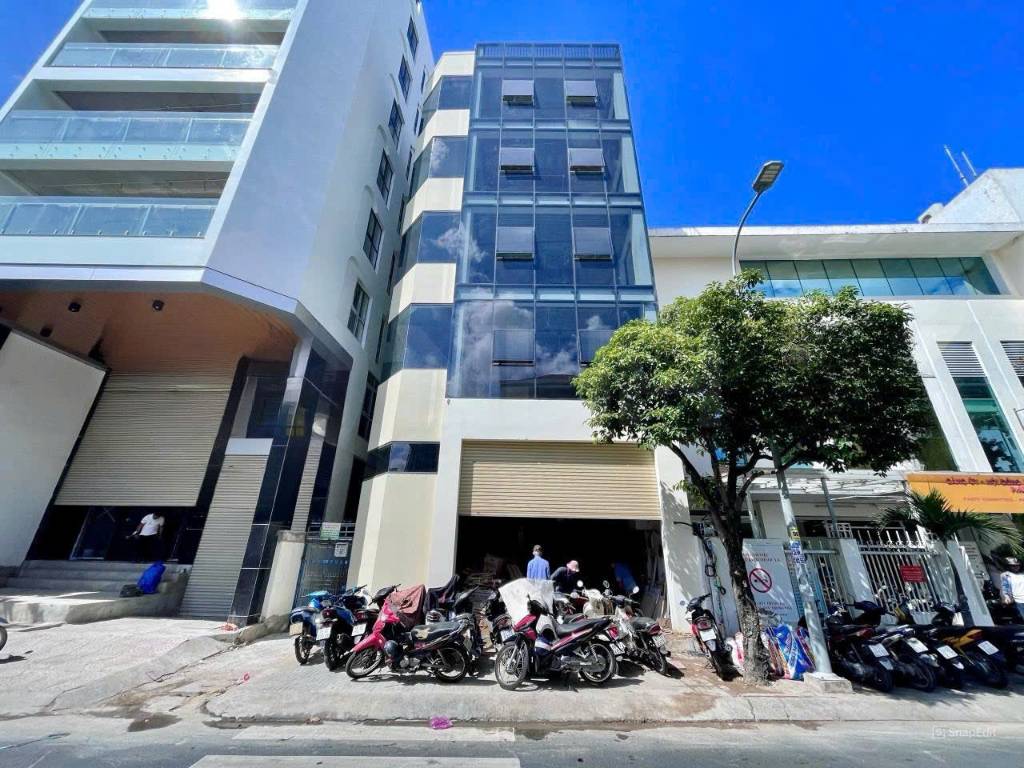 Bán tòa văn phòng đường Cộng Hòa, Tân Bình, DT 6.2 X 31m, 5 Tầng, HĐT 180 Triệu/th, giá 36 tỷ