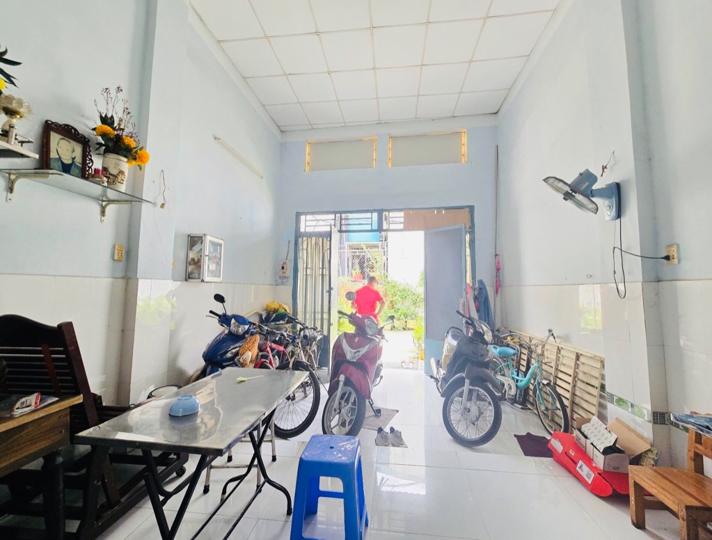 Bán nhà Kinh Dương Vương, An Lạc, hẻm ôtô đỗ cửa, giáp Khang Điền, giá 4,95 tỷ