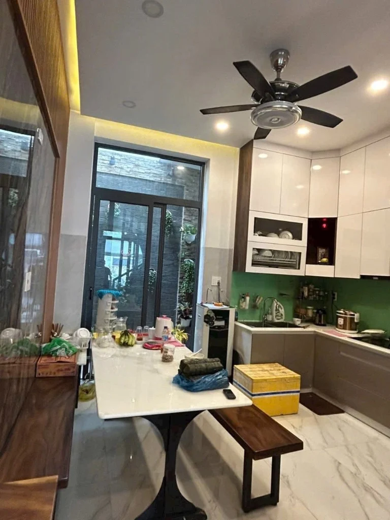 Bán nhà Bà Điểm Hóc Môn, nhà sạch sổ hồng riêng, 85m² giá rẻ chưa tới 1 tỷ
