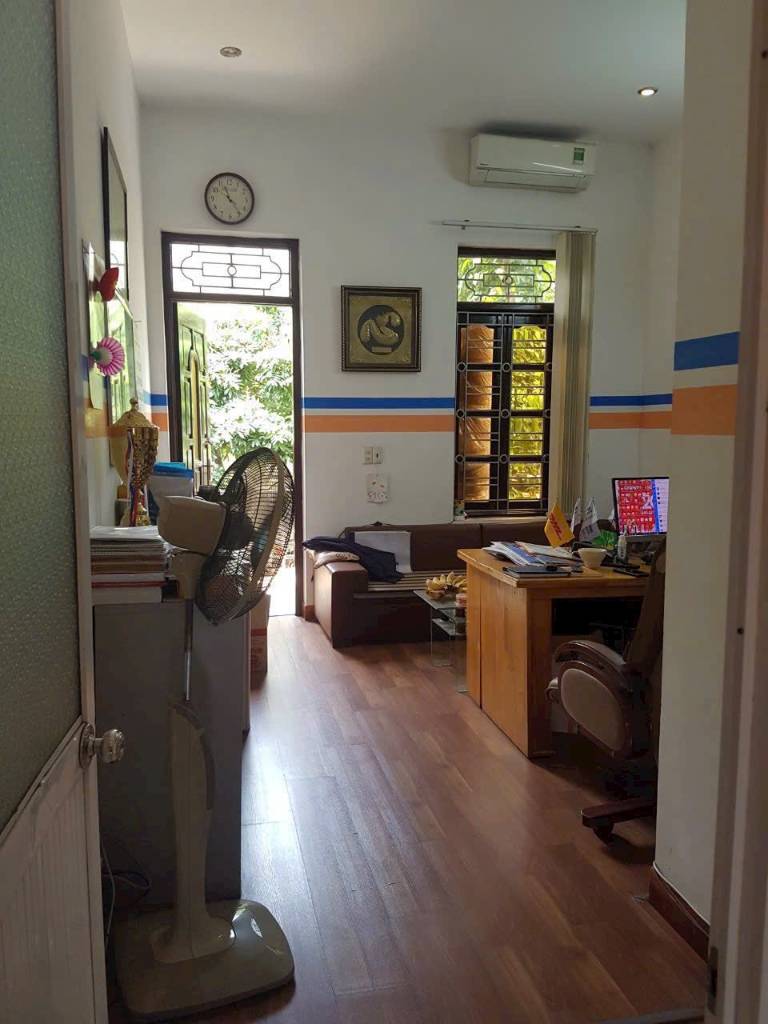 Bán nhà mặt phố Quyết Thắng, Hải Dương, 72m2 mặt tiền 4,25m, 2 tầng, kinh doanh, chỉ nhỉnh 4 tỷ