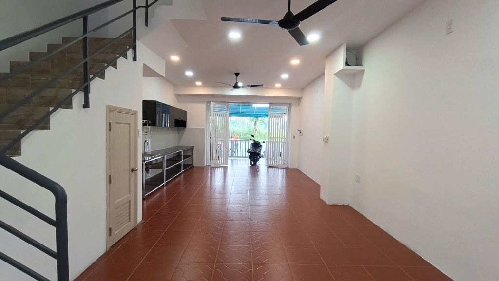 Bán nhà liền kề Lovera Park Khang Điền, mt đường kinh doanh rộng 30m, 1 trệt 2 lầu, giá 9,4 tỷ