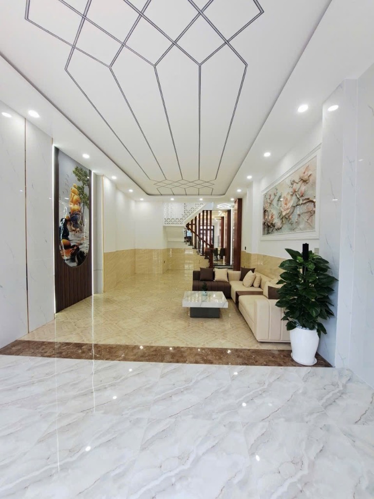 Bán nhà mặt tiền 413 Lê Văn Quới, Bình Tân, dt 112m2, nhà 3 tầng, 2 mặt tiền đường lớn kinh doanh