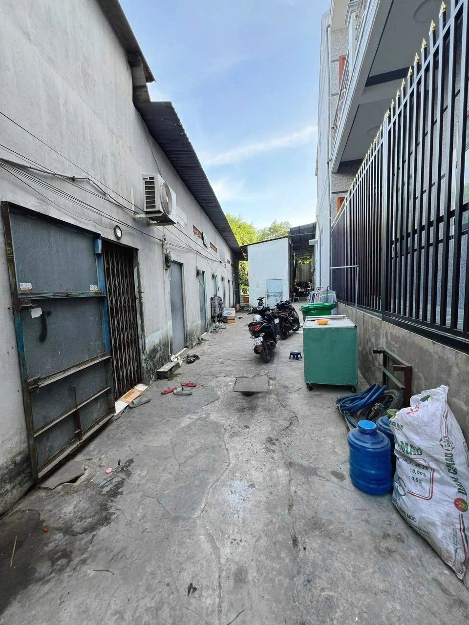 CẦN BÁN NHÀ MẶT TIỀN AN PHÚ TÂY, BÌNH CHÁNH, 359M2 SẴN 11 CĂN PHÒNG TRỌ, GIÁ TỐT