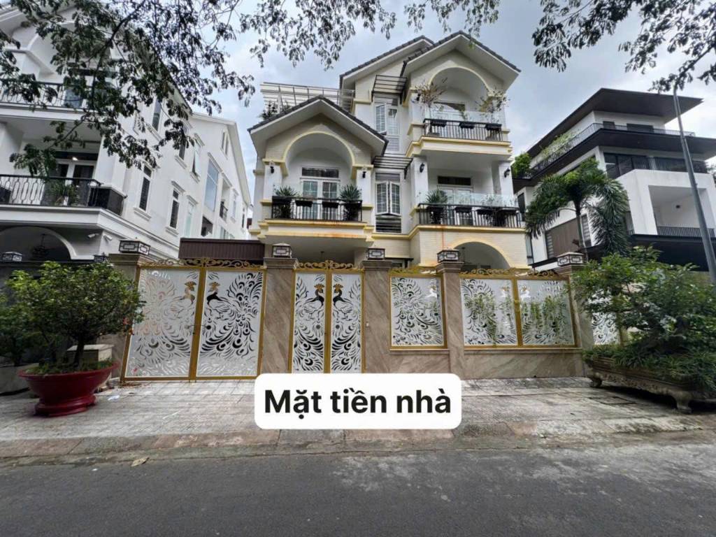 Biệt thự đẹp mặt tiền Xuân Quỳnh, Phước Long B Quận 9, DT 15x20M, giá chỉ 32 tỷ TL