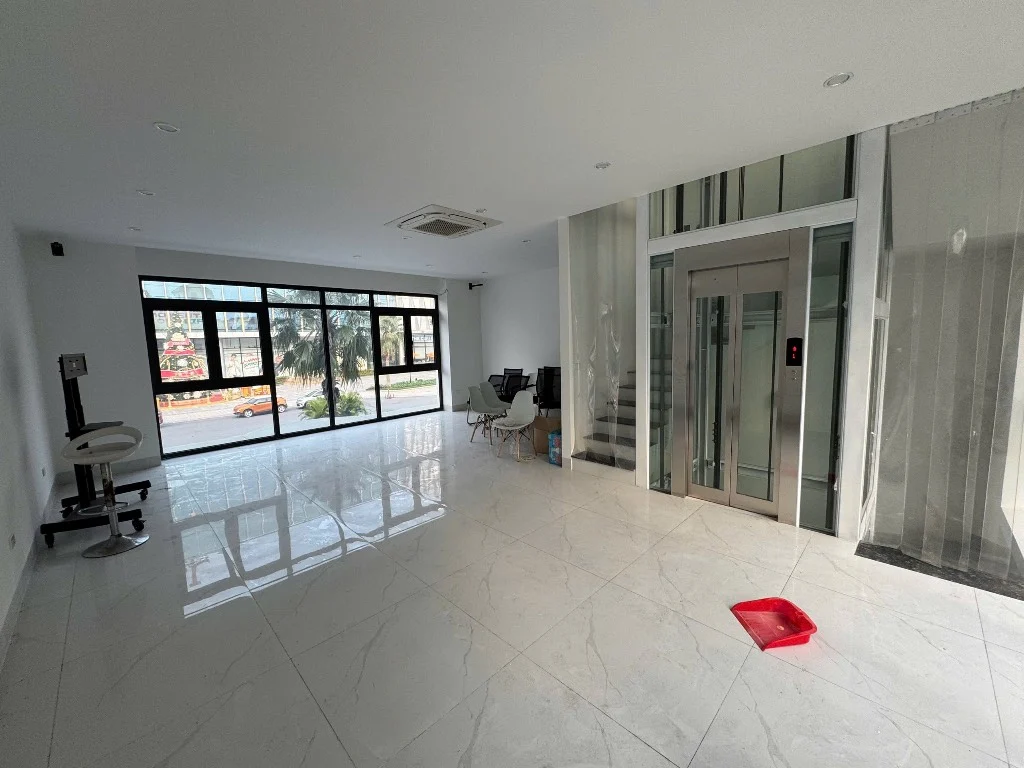 CHÍNH CHỦ CHO THUÊ GẤP NHÀ LIỀN KỀ VINHOMES OCEAN PARK 1, KINH DOANH SẦM UẤT
