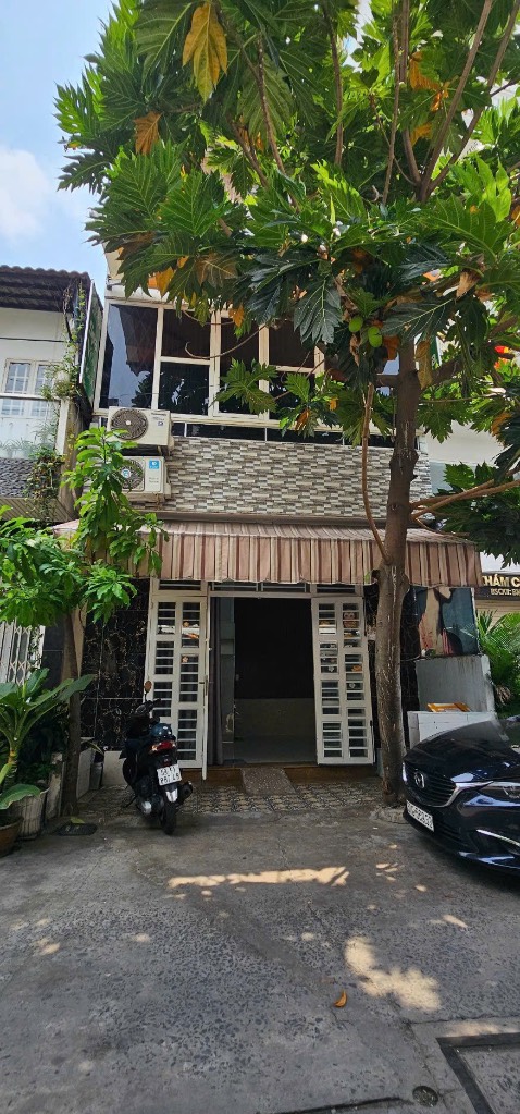 Bán nhà Hưng Long, Bình Chánh, dt 59m², 2 phòng ngủ, 2 WC, nội thất cơ bản, giá rẻ