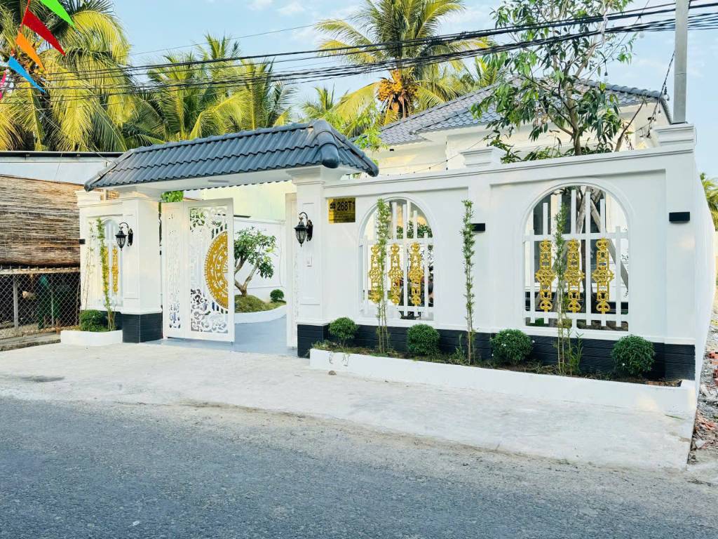 BÁN BIỆT THỰ MẶT TIỀN ĐƯỜNG LỘ CƠ KHÍ, BẾN TRE, 242M² 3PN, KHU ĐÔNG DÂN CƯ, GIÁ TỐT