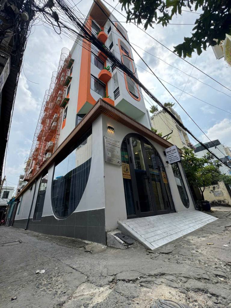CHO THUÊ NHÀ NGUYÊN CĂN MẶT TIỀN 3 THÁNG 2 QUẬN 10, 5 TẦNG 4PN, KINH DOANH TỰ DO