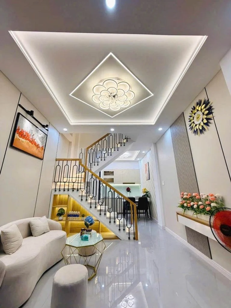 Bán nhà hẻm xe hơi Lê Đức Thọ, Gò Vấp, 32m², 2PN, full nội thất, giá 3,58 tỷ