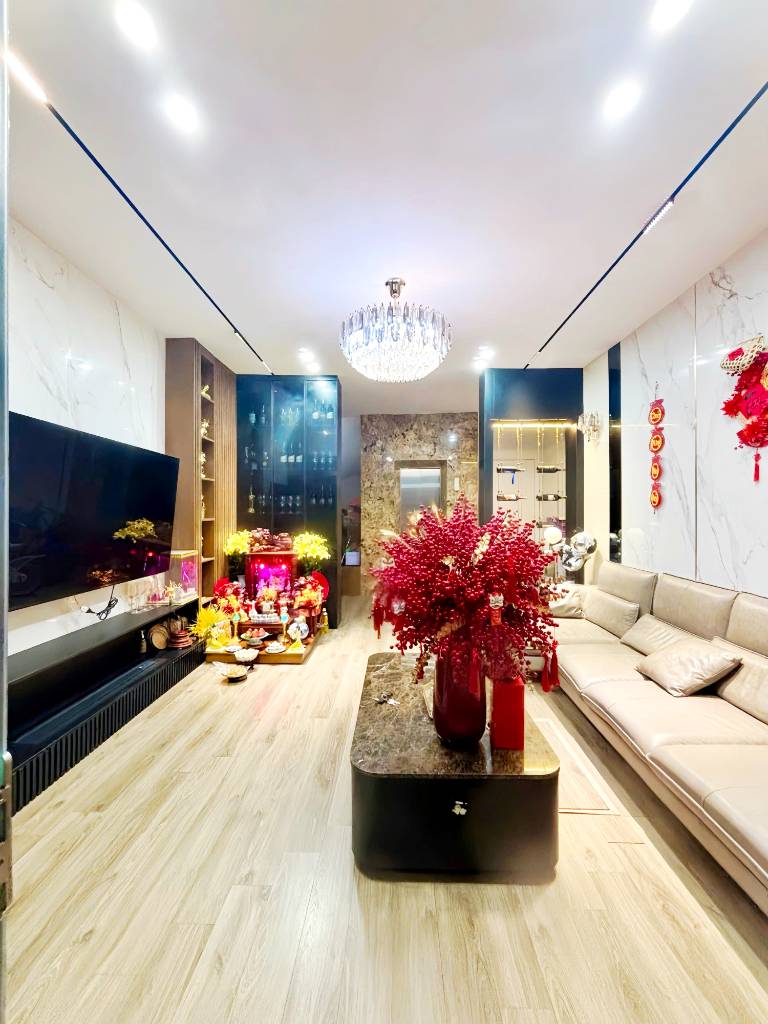 Siêu phẩm, bán nhà lô góc Khương Trung, Thanh Xuân, 2 thoáng vĩnh viễn, mặt tiền rộng, có thang máy