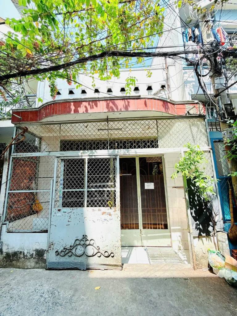 Bán gấp căn nhà Tân Nhựt Bình Chánh, dưới cầu Bình Điền, 58m² 4PN, giá chỉ từ 550tr