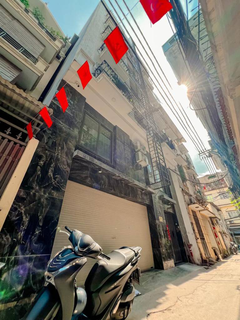 BÁN TÒA CHDV NGUYỄN KHANG, CẦU GIẤY, 160M2 8 TẦNG THANG MÁY, 32 CĂN HỘ CHO THUÊ