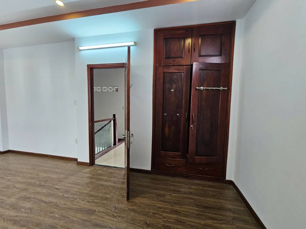 Bán nhà 2 tầng mái Thái Vĩnh Thạnh, Nha Trang, 96m2, đường ô tô 7m,  giá 5.95 tỷ