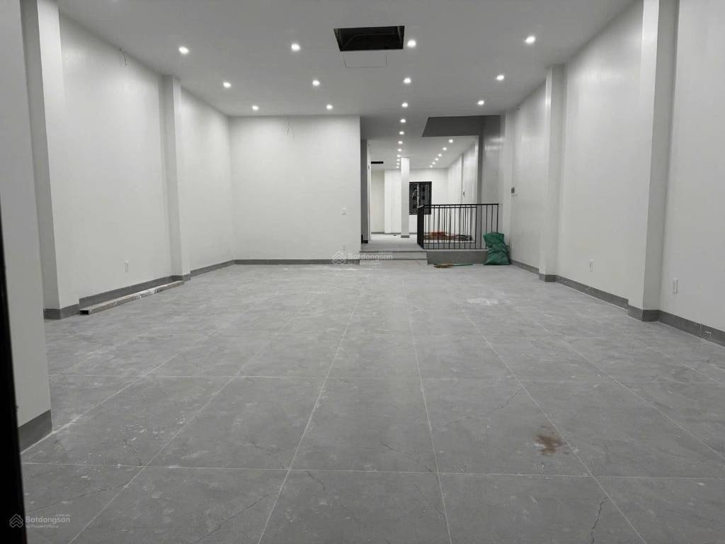 bán gấp nhà đường Xô Viết Nghệ Tĩnh, Bình Thạnh, DT 7x30m lửng 6 tầng, HĐT 150 tr