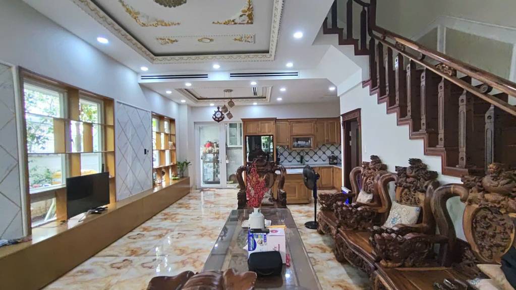 Bán nhà Melosa Khang Điền, 144m2, ngang to 8m, nội thất gỗ cẩm lai, giá nhỉnh 16 tỷ