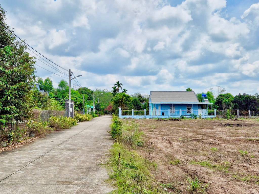 Bán đất xã An Linh Phú Giáo Bình Dương, dt 347m2 giá rẻ sổ hồng riêng, trong KDC