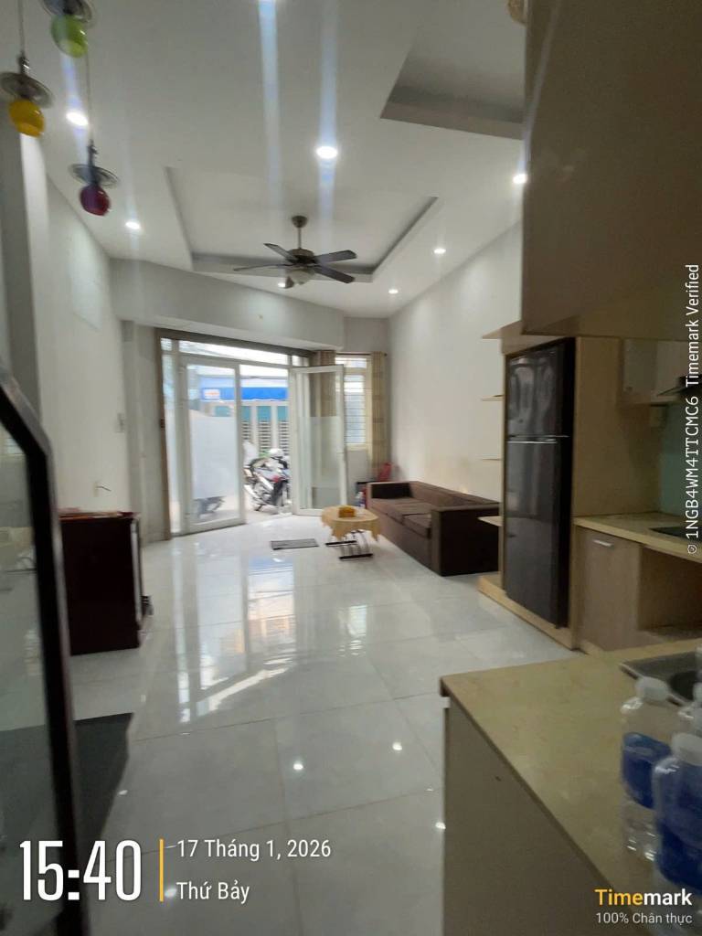 Bán nhà Cách Mạng Tháng 8, Tân Bình, giáp Quận 10, dt 36m2, nhà 3PN, hẻm rộng, giá 5,8 tỷ
