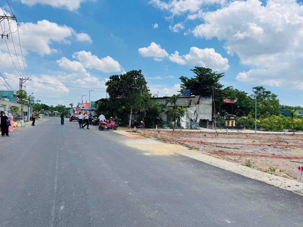 Bán lô đất góc 3 mặt tiền Quế Xuân 1, Quảng Nam, vị trí đầu tư, giá chỉ nhỉnh 1 tỷ