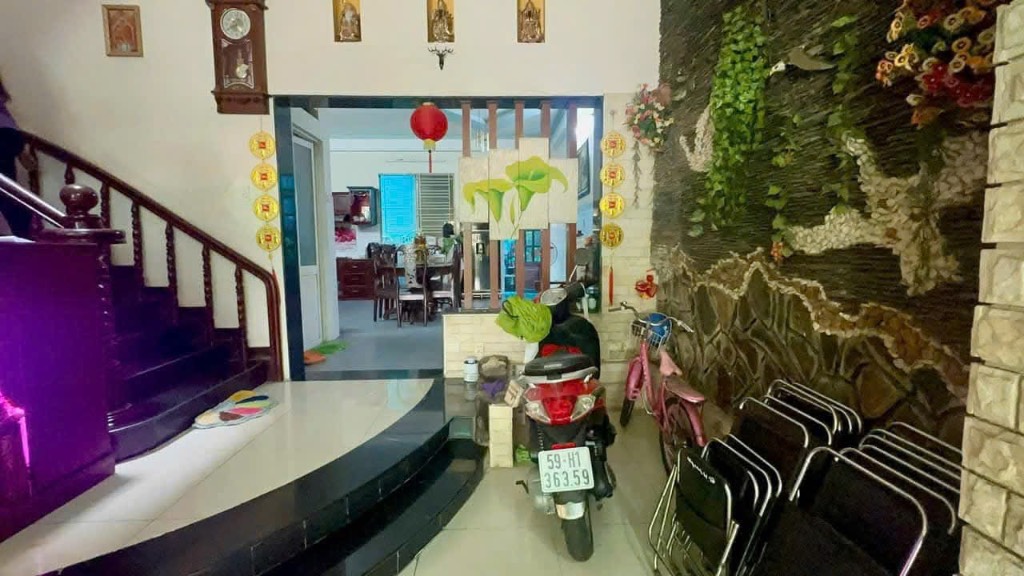 Bán nhà 1 lầu Bông Sao Quận 8, giá 1 tỷ 050 triệu, sổ hồng riêng, pháp lý đầy đủ