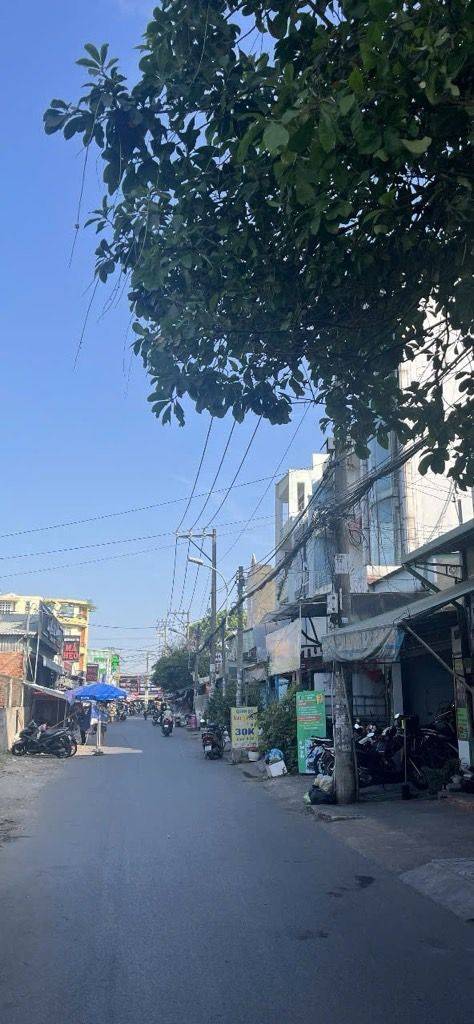 Hiếm - nhà mặt tiền KD, ngay chợ Linh Trung, 90m2 , giá 13,5 tỷ