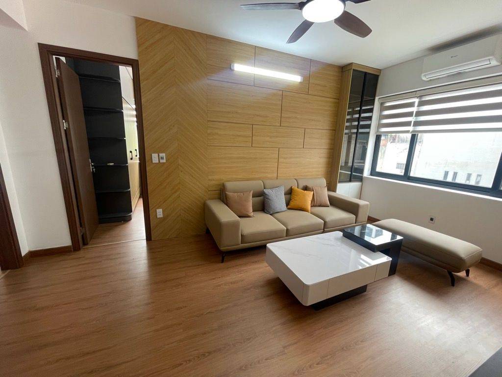 Bán căn hộ Quán Thánh Ba Đình, dt 85m2, căn 3pn đẹp, chỉ 9.5 tỷ, full nội thất xịn