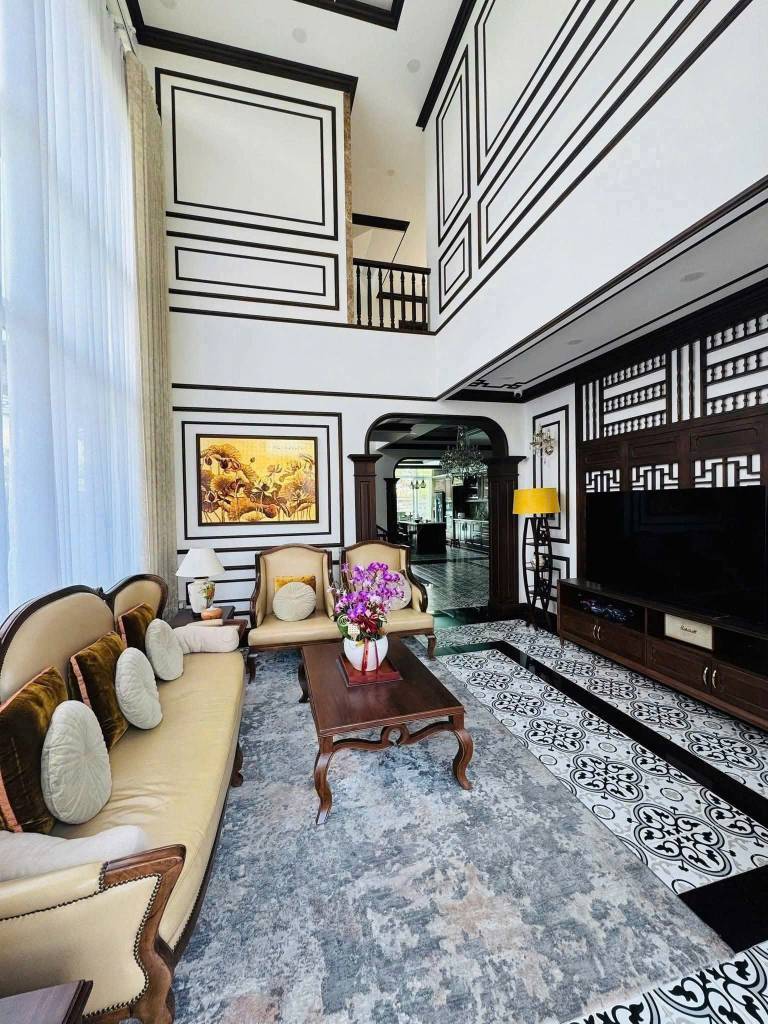 Bán toà nhà góc 2 mặt tiền Cửu Long, Tân Bình, DT 2.650m2, hđt 550tr, giá 230 tỷ