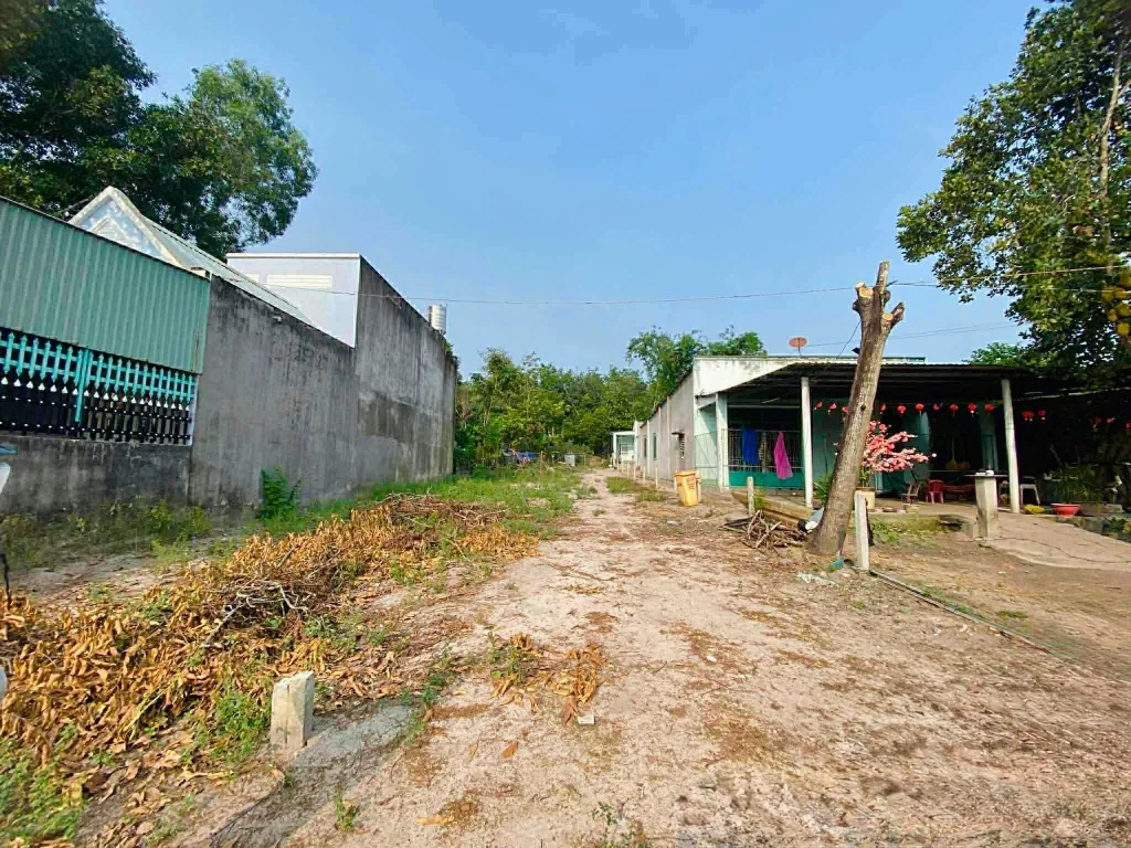 Chủ ngộp, bán đất An Tịnh, trung tâmTrảng Bàng, 2 lô đất Hoatdongokvip ưu đãi hấp dẫn 260m2 giá từ 950tr, sổ hồng riêng