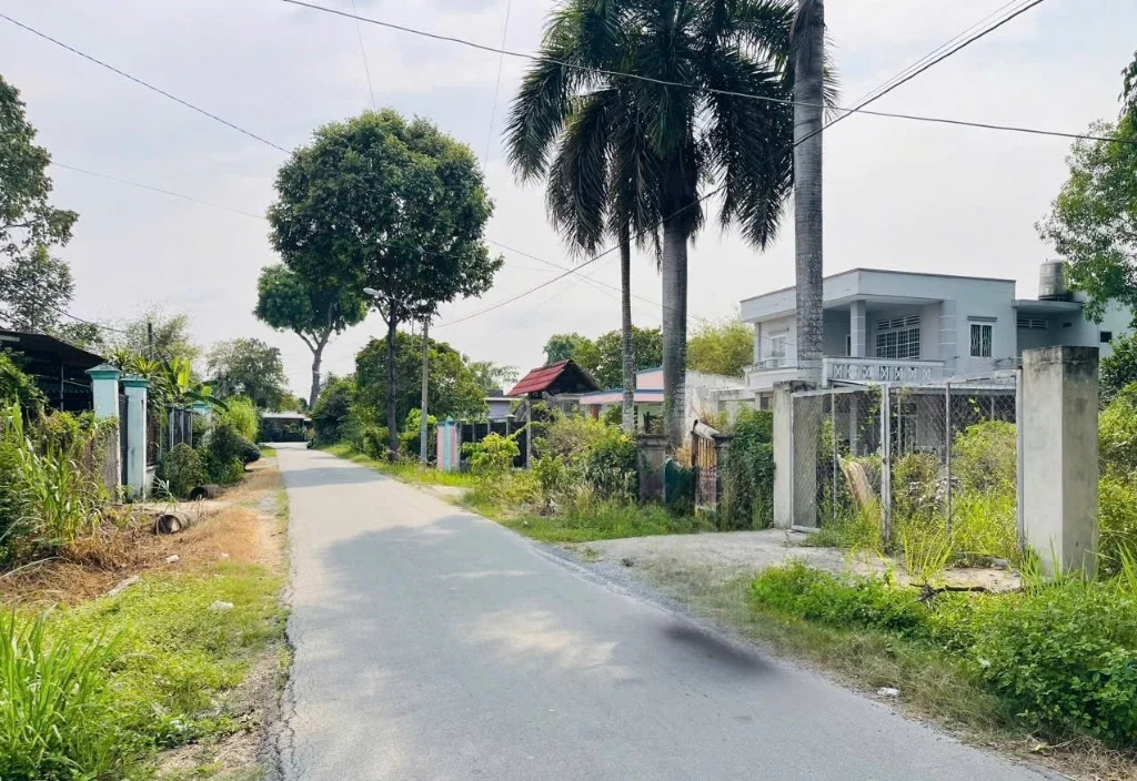Bán đất Lê Thị Ngà Phước Vĩnh An Củ Chi, dt 218m2 giá 980 triệu, sổ hồng riêng, thương lượng mạnh
