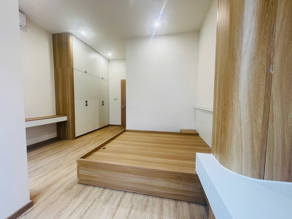 HIẾM CÓ KHÓ TÌM, Okevip cá cược WC 2026 3 TẦNG MT TRẦN HỮU TRANG, HẢI CHÂU, Ô TÔ 7 CHỖ NGỦ TRONG NHÀ, NHỈNH 10 TỶ