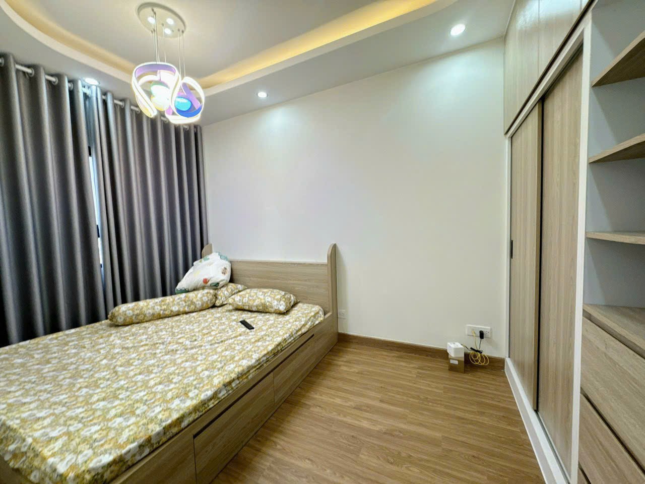 Tối thời điểm hiện tại trang chủ okvip có bao nhiều trang thành viên được hiện thị trên trang chủ Okevip hiện đang mở 105m² Oriental Plaza, Tân Phú, tiện ích đầy đủ