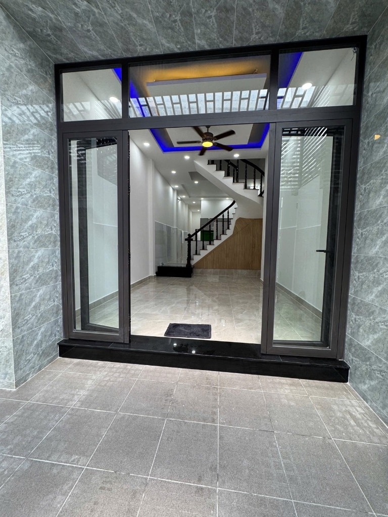Bán nhà mới 3 tầng Bình Thạnh, hẻm nhựa xe hơi, 4x18m nở hậu, chỉ hơn 8 tỷ