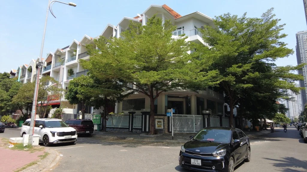 Bán nhà góc 2 mặt tiền view công viên KDC Himlam Tân Hưng Quận 7