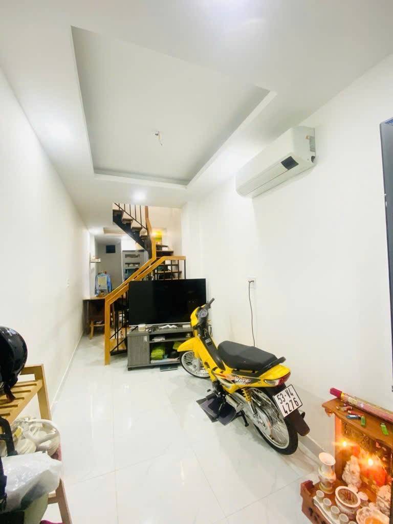 Nhà 2 tầng Quang Trung, 25m², full nội thất, sát ngã 5 Chuồng Chó, giá chỉ hơn 2 tỷ