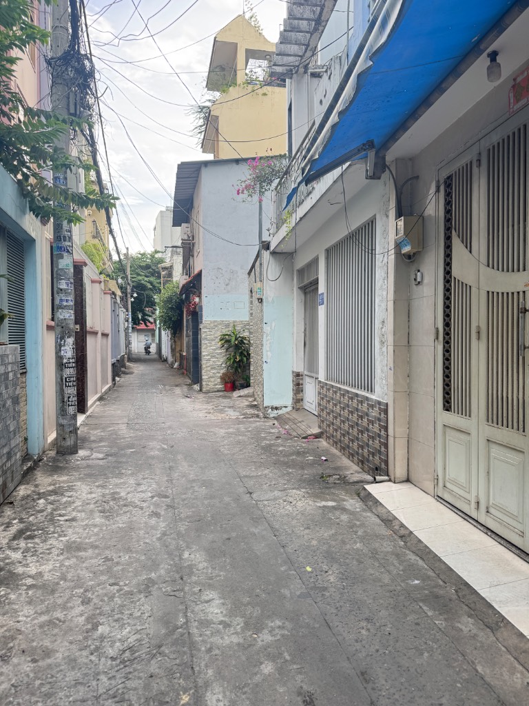 Bán nhanh nhà 2 tầng Phường 1, trung tâm Gò Vấp, gần Emart, giá 2.85 tỷ
