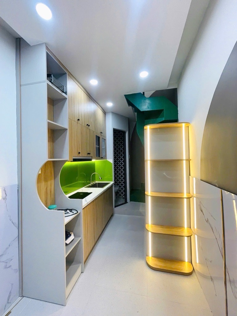 Bán nhà 2 tầng, 2PN khu Đại học Cán Bộ, nội thất đẹp, nở hậu, giá tốt