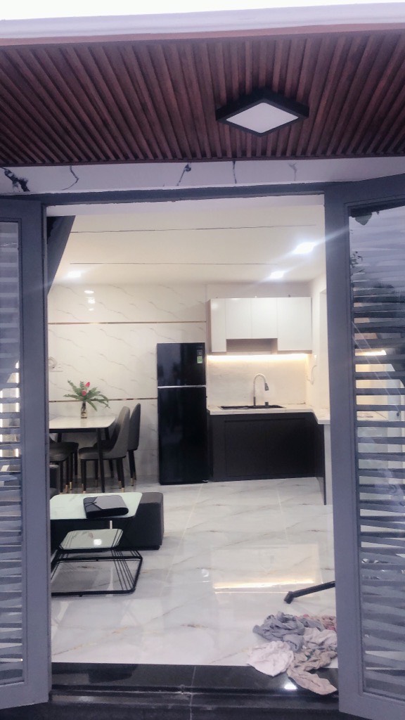 Bán nhà hẻm xe hơi đậu cửa nhỉnh 3 tỷ đi bộ ra công viên gần nhà gần chợ Thạch Đà