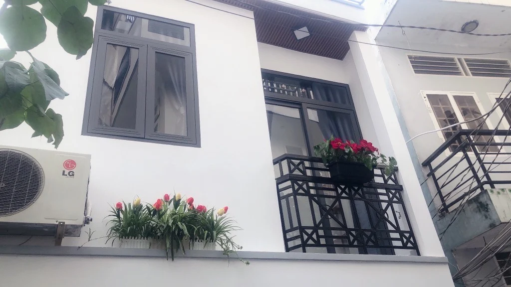 Bán nhanh nhà hẻm xe hơic Phường 14, Quận Gò Vấp, gần trường Quốc tế Nam Việt, giá 3.35 tỷ