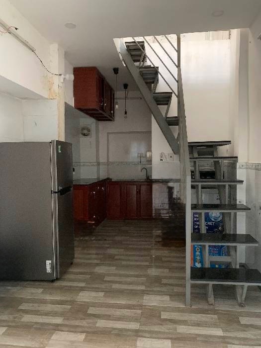 Bán nhanh nhà sát mặt tiền Phường 11, Quận Bình Thạnh, gần emart, giá 2.25 tỷ