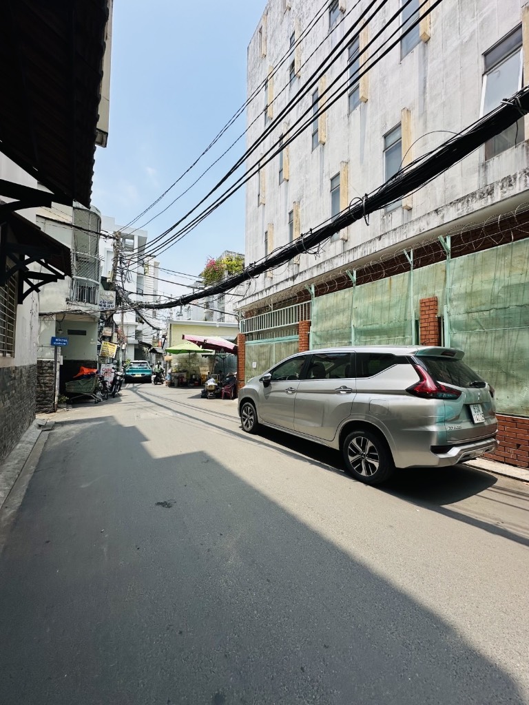 Bán nhà hẻm 270 Phan Đình Phùng, Phú Nhuận, 4.4x11m, 2 tầng, sổ hồng, chỉ 5.95 tỷ