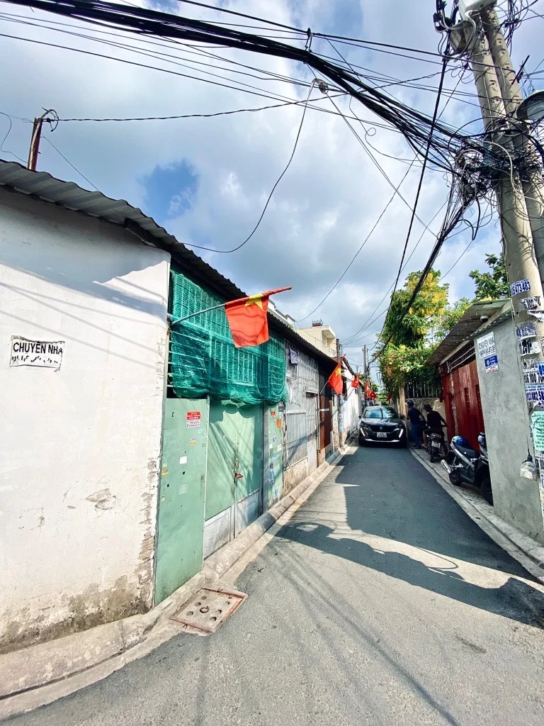 Bán nhà hẻm xe hơi, 73m2, Thạnh Xuân 21, ngang 5.5m, chỉ 2.5 tỷ
