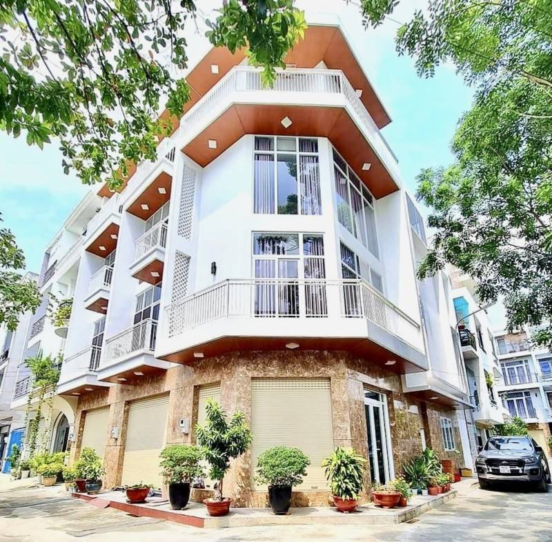 Bán nhà khu phân lô Lê Trọng Tấn, hẻm tải, Okvip có báo nhiều trang cực kì giàu, dân trí, 5 tầng