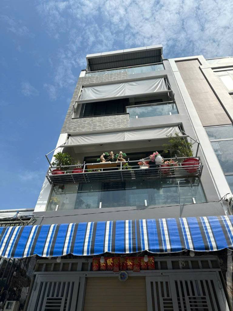 Bán nhà 4 tầng Lê Trọng Tấn, xe hơi tới nhà, giá chỉ 7.2 tỷ, ngân hàng định giá 6.8 tỷ